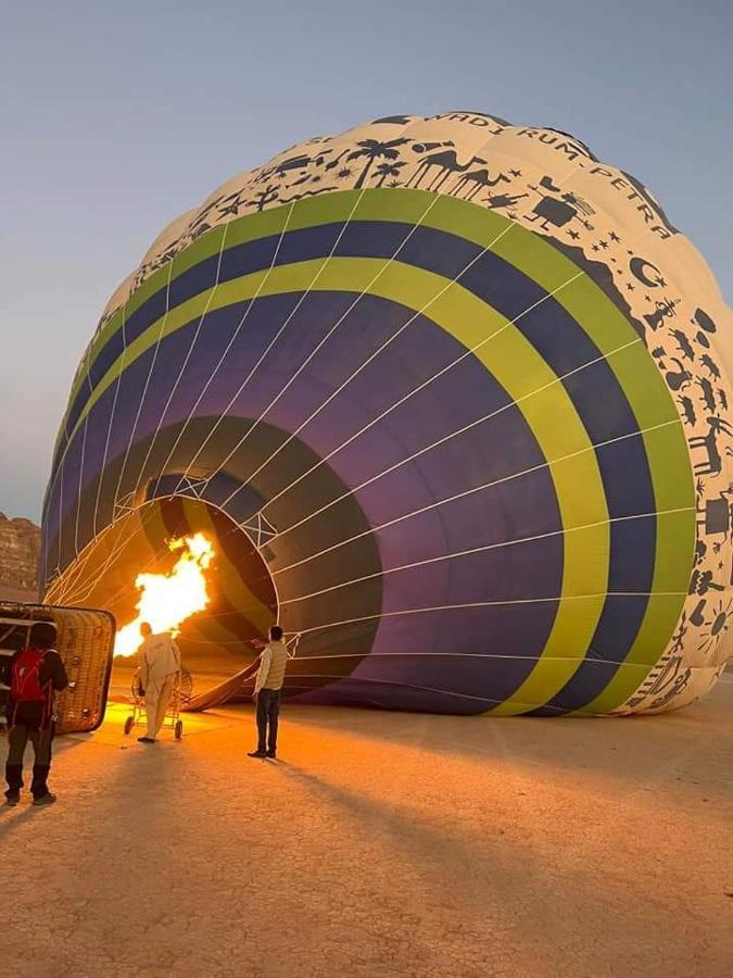 Wadi Rum Bubble Tent & Bedouin Style エクステリア 写真