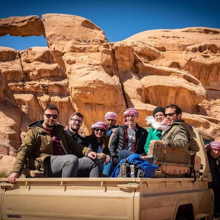 Wadi Rum Bubble Tent & Bedouin Style エクステリア 写真
