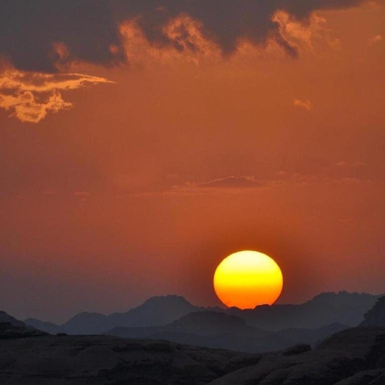 Wadi Rum Bubble Tent & Bedouin Style エクステリア 写真