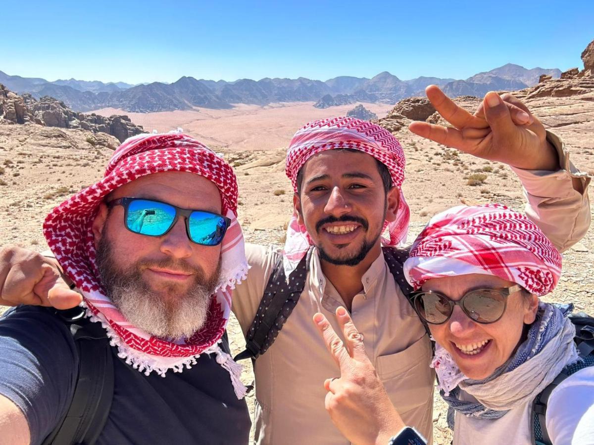 Wadi Rum Bubble Tent & Bedouin Style エクステリア 写真